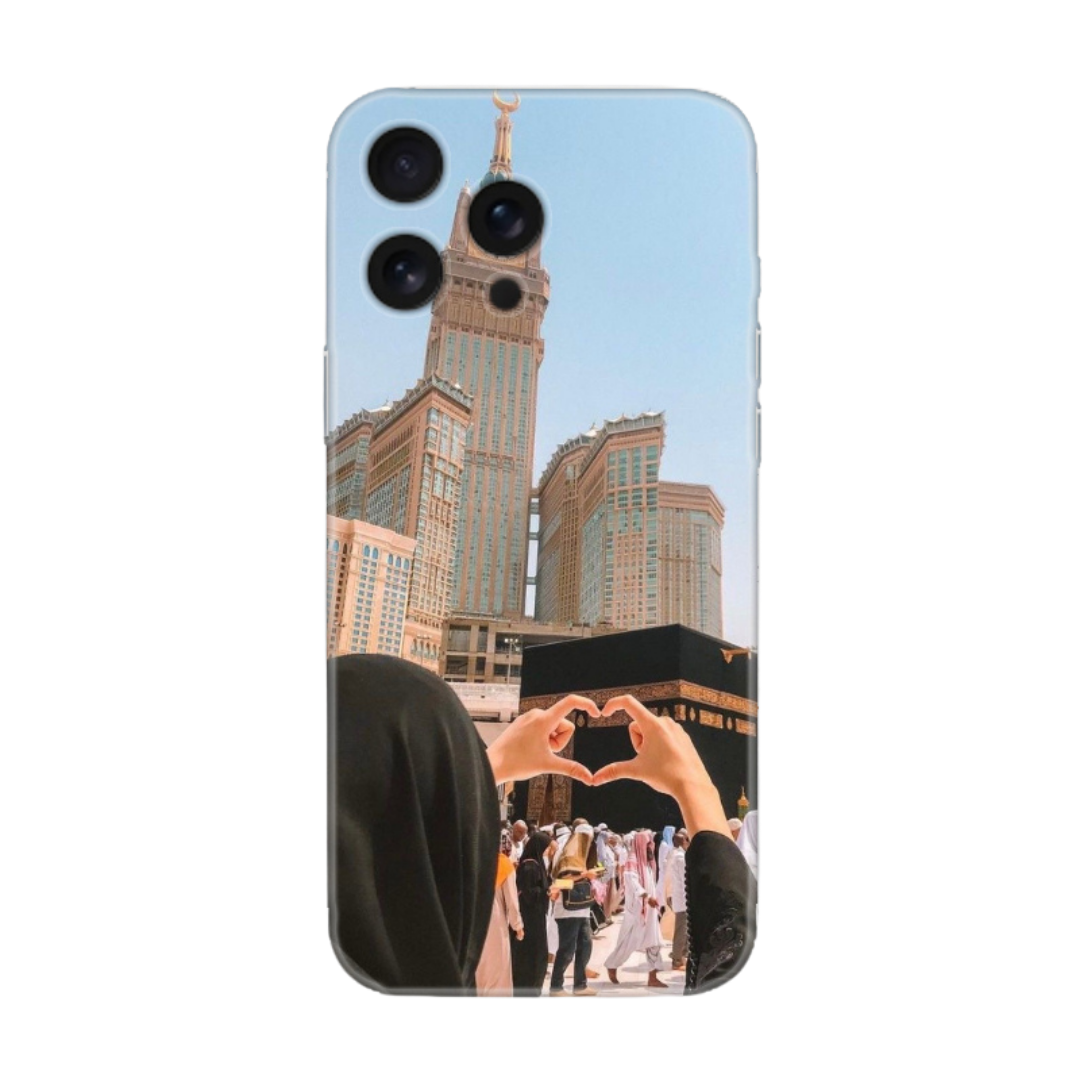 Mekke manzaralı, kalp işareti yapan kadın tasarımlı telefon kılıfı