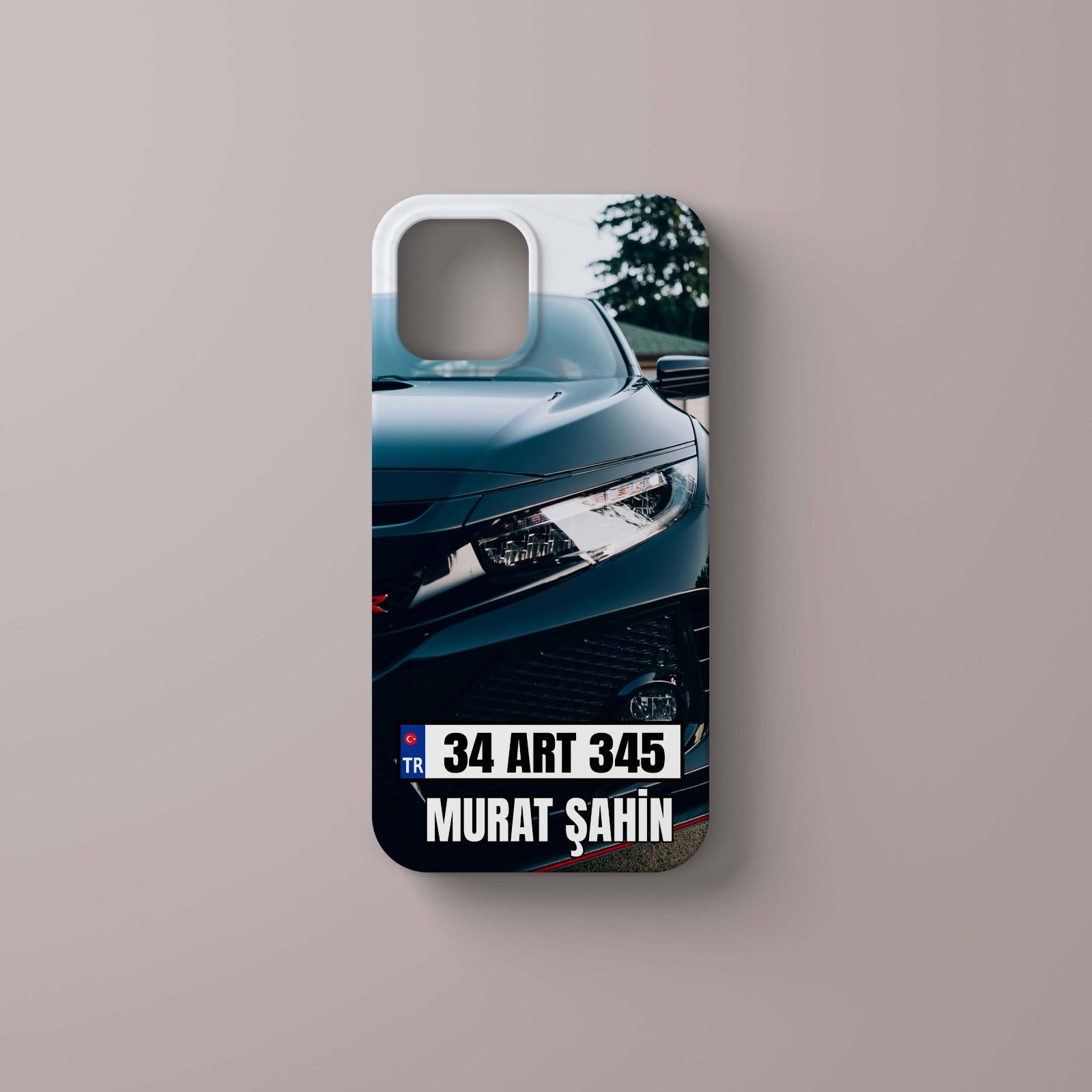 Kişiye özel baskılı, plaka ve araba görselli telefon kılıfı, şık ve dayanıklı tasarım.