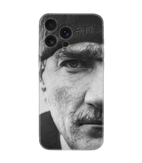 Siyah beyaz Atatürk portreli telefon kılıfı, modern ve şık tasarım