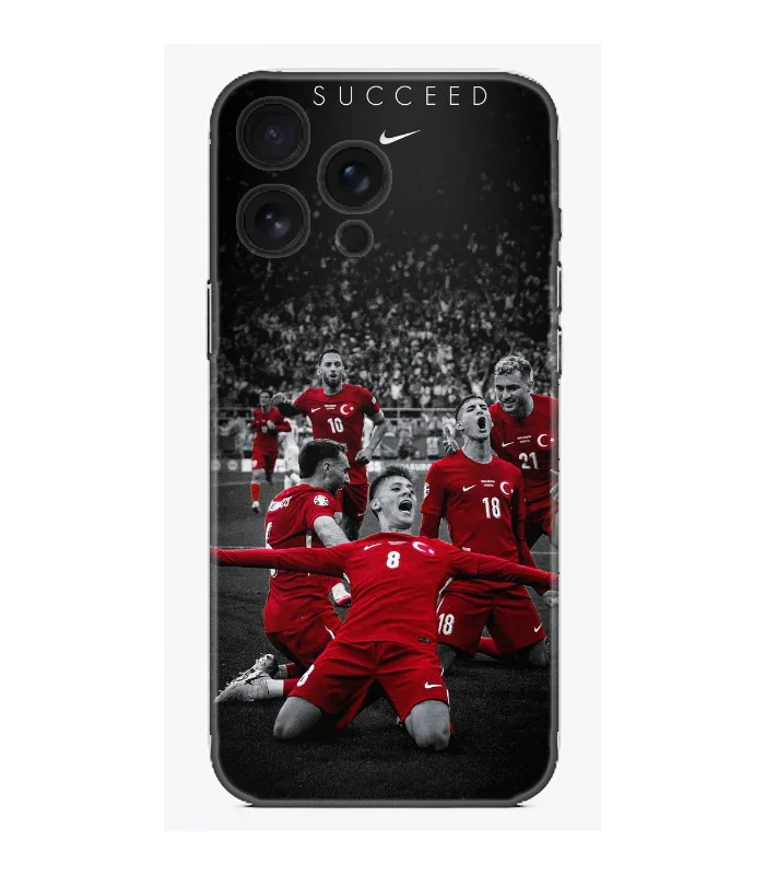 Türk milli futbol takımı temalı kırmızı formalarla telefon kılıfı tasarımı