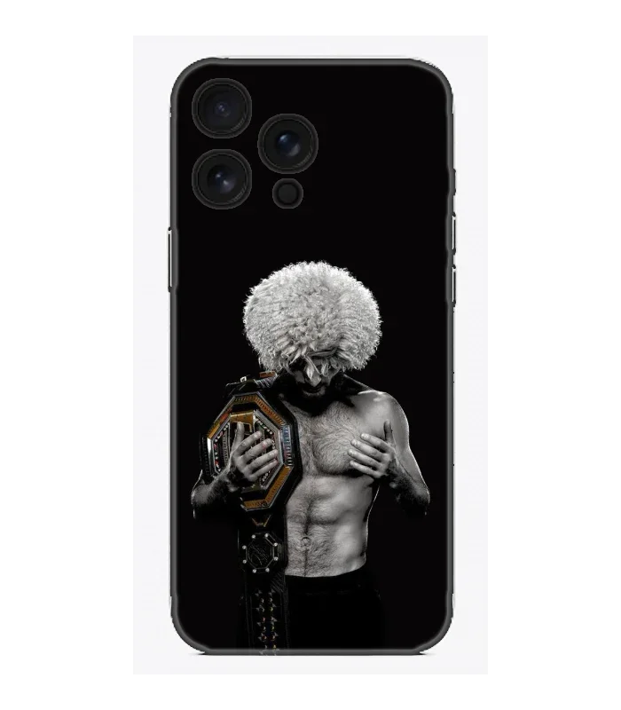 Kemerli dövüşçü baskılı, siyah arka planlı iPhone telefon kılıfı