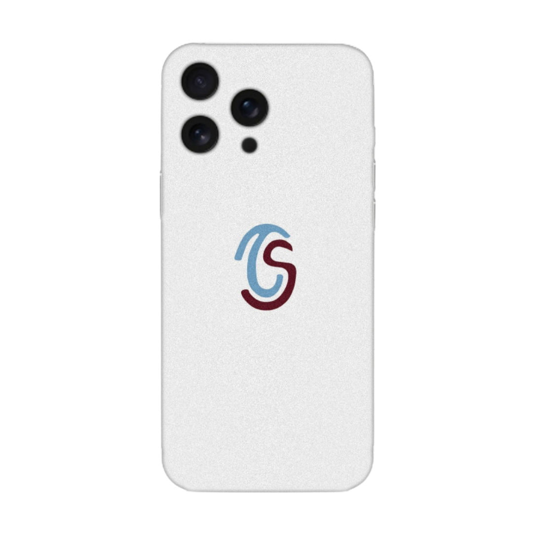 Beyaz zemin üzerine bordo mavi TS logolu, minimalist tasarımlı Trabzonspor darbe emici telefon kılıfı